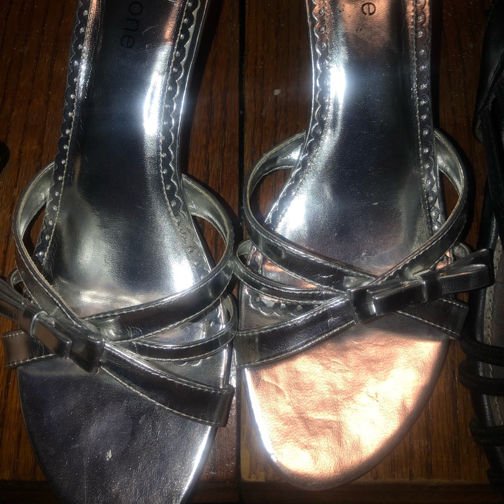 Club zone 1 inch heel